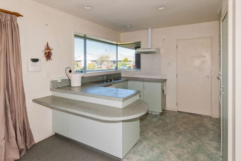 Photo of property in 4 Mull Place, Broomfield, Christchurch, 8042