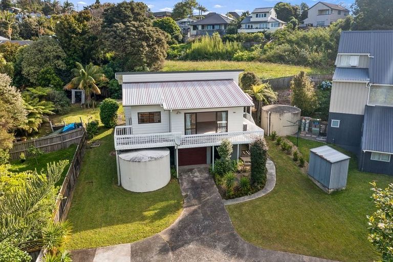 Photo of property in 11b Dobell Road, Stanmore Bay, Whangaparaoa, 0932