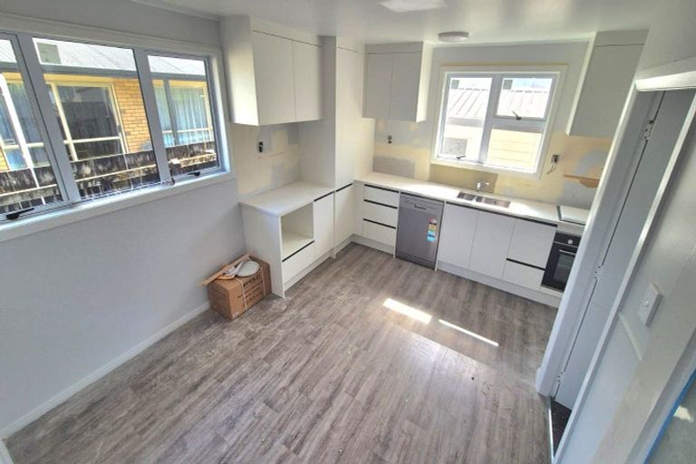 Photo of property in 20 Farnborough Crescent, Mangere, Auckland, 2022