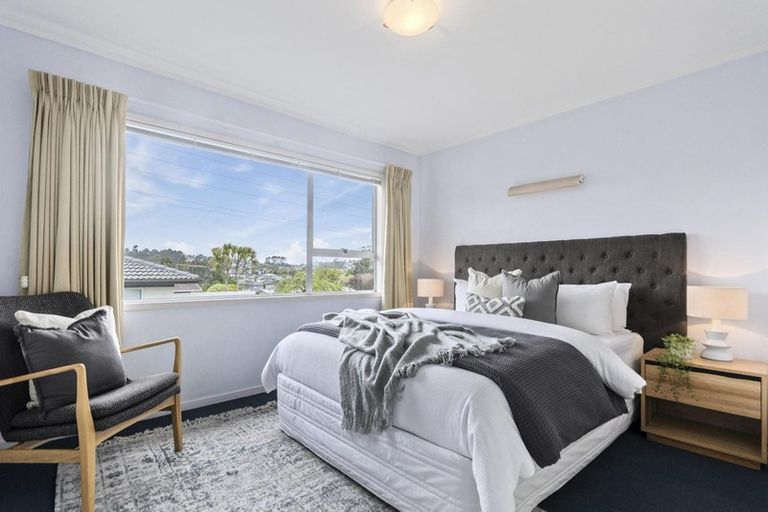 Photo of property in 42 Reynella Drive, Massey, Auckland, 0614