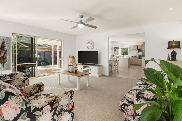 Photo of property in 4 Amery Place, Papamoa Beach, Papamoa, 3118