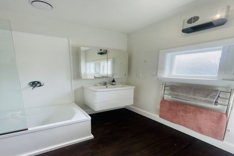 Photo of property in 14 Goldsmith Place, Waltham, Christchurch, 8023