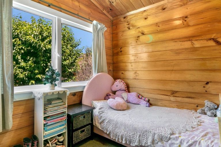 Photo of property in 33 Sunset Street, Hilltop, Taupo, 3330