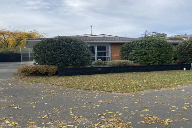 Photo of property in 1/27 Thorrington Road, Cashmere, Christchurch, 8022