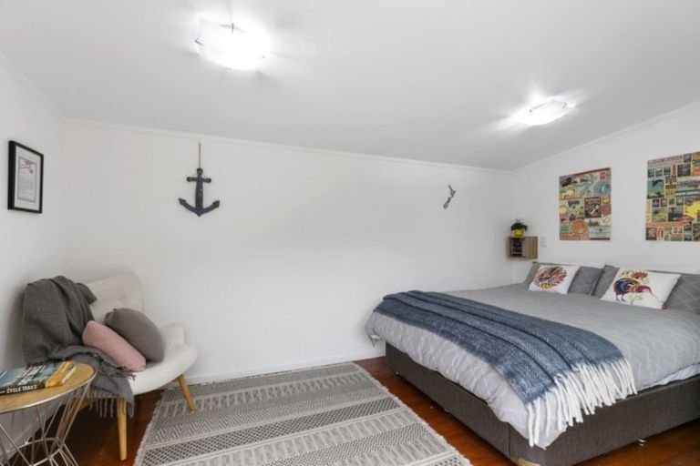 Photo of property in 18 Burnham Street, Seatoun, Wellington, 6022