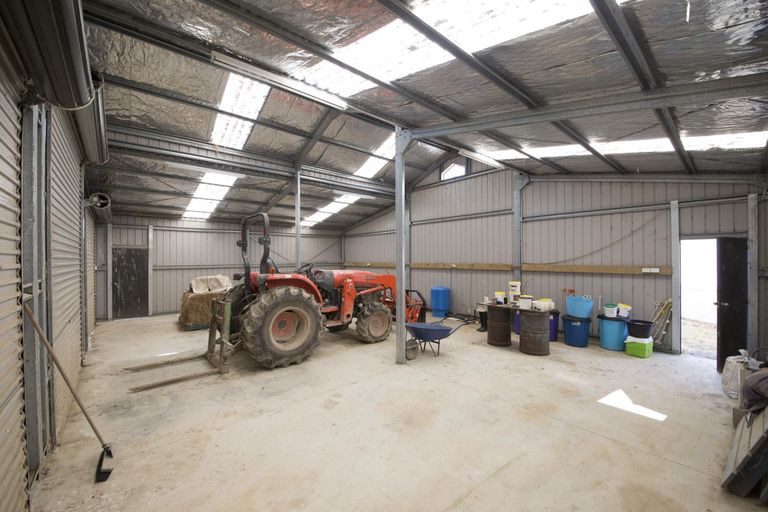 Photo of property in 413 Milson Line, Milson, Palmerston North, 4478