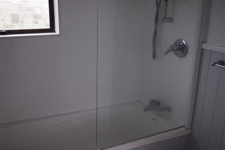 Photo of property in 2/2 Silvan Place, Bell Block, New Plymouth, 4312