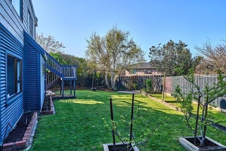 Photo of property in 25 Longitude Place, Whitby, Porirua, 5024