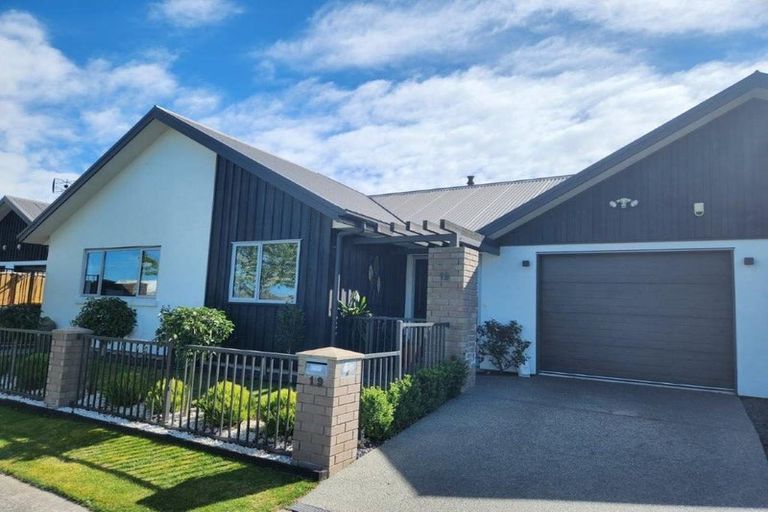 Photo of property in 19 Farnborough Way, Rolleston, 7615