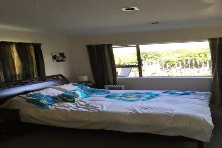 Photo of property in 2/9 Northall Road, New Lynn, Auckland, 0600