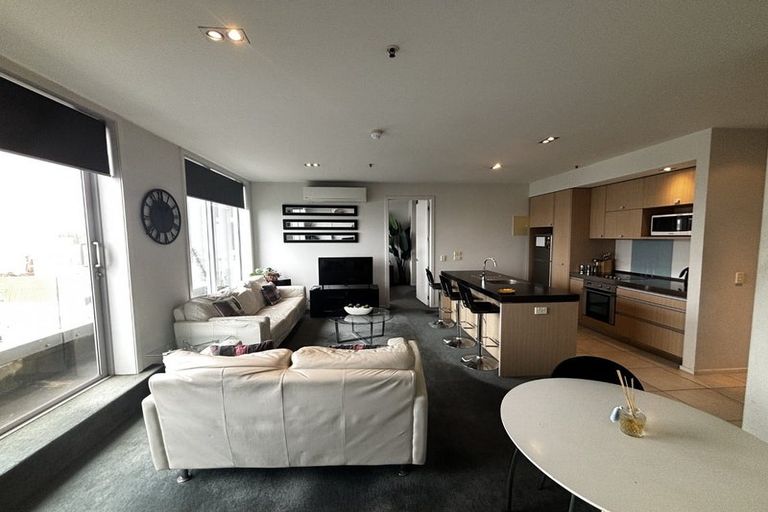 Photo of property in 22 Liardet Apartments, 303/22 Liardet Street, New Plymouth, 4310