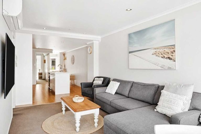 Photo of property in 213/332 Maunganui Road, Mount Maunganui, 3116