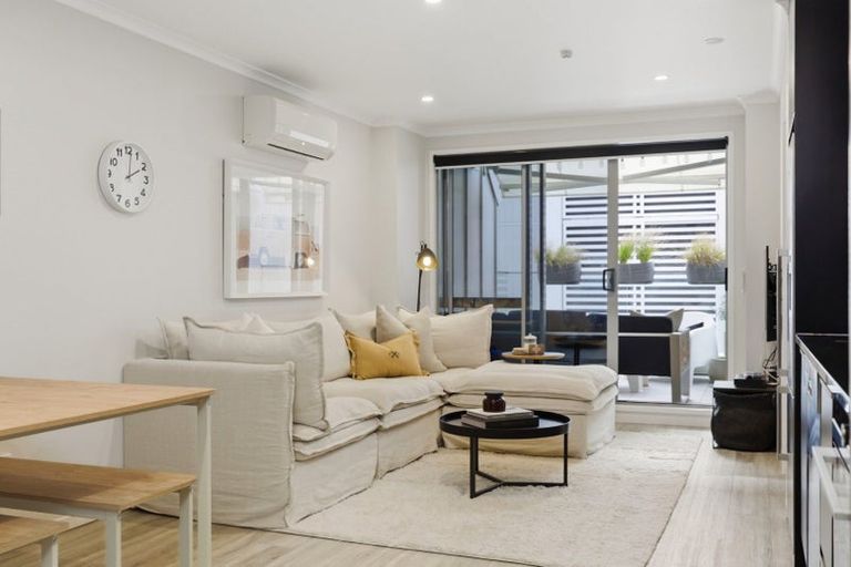 Photo of property in 2/19 Victoria Road, Mount Maunganui, 3116
