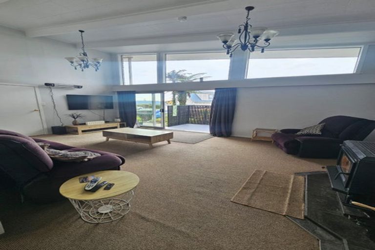 Photo of property in 35 Domett Street, Westport, 7825