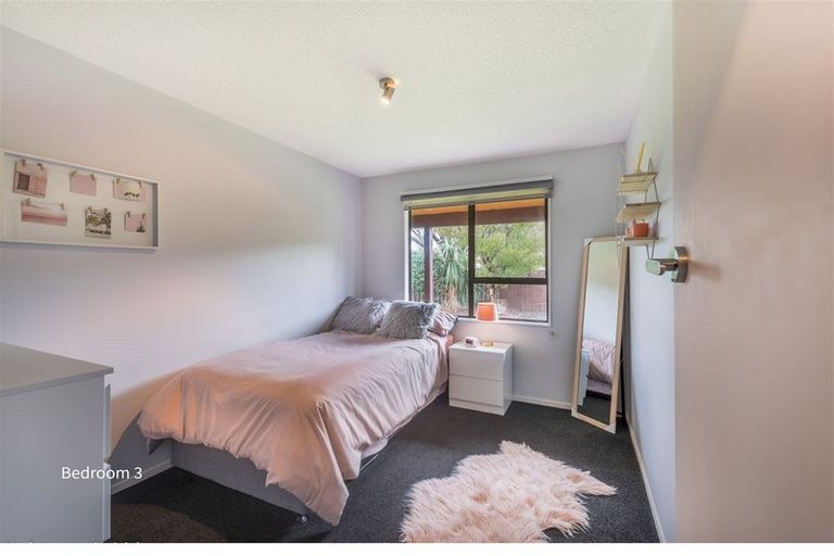 Photo of property in 4 Magenta Place, Broomfield, Christchurch, 8042