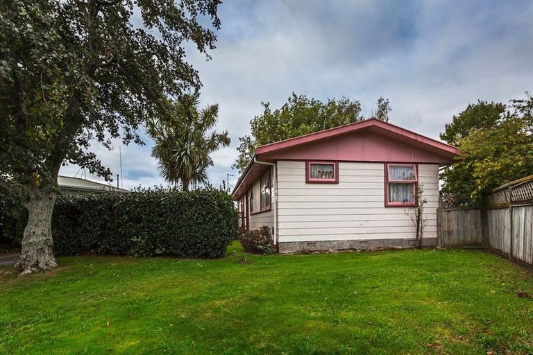 Photo of property in 29 Apollo Parade, Milson, Palmerston North, 4414