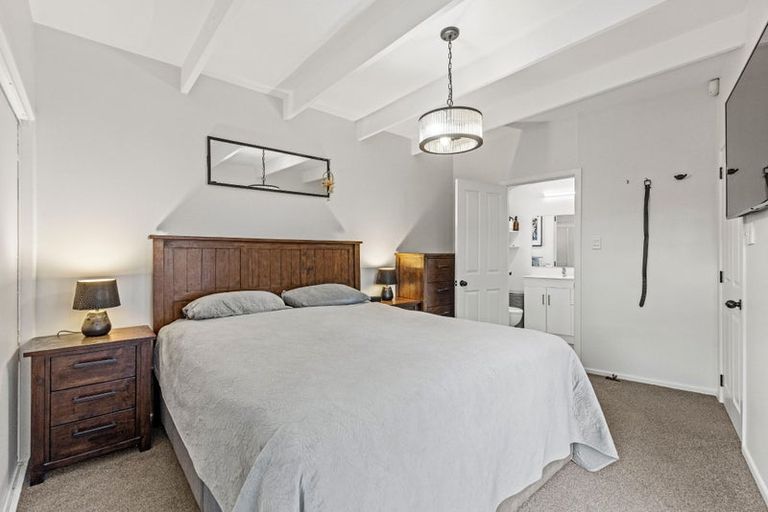 Photo of property in 24 Heathglen Avenue, Parklands, Christchurch, 8083