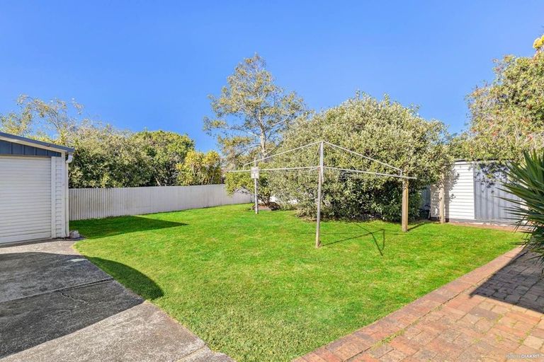 Photo of property in 30 Jupiter Street, Rosehill, Papakura, 2113