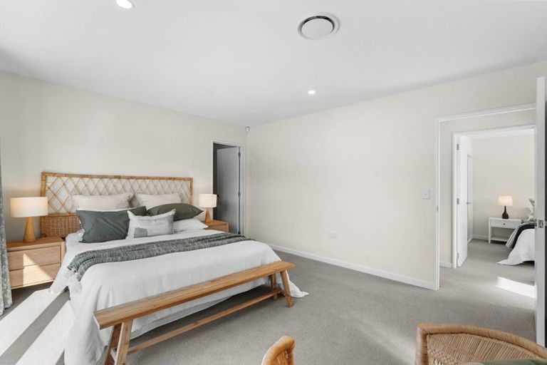 Photo of property in 16 Helen Place, Halswell, Christchurch, 8025
