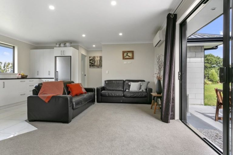 Photo of property in 45 Mike Smith Drive, Cambridge, 3434