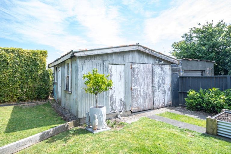Photo of property in 12 Root Street, Gisborne, 4010