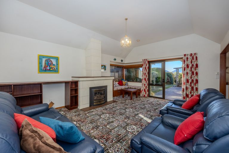 Photo of property in 8 Kennedy Crescent, Wanaka, 9305