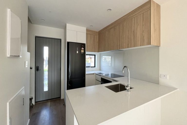 Photo of property in 2/60 Selo Street, Glen Eden, Auckland, 0602