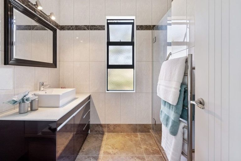 Photo of property in 76 Island View Drive, Gulf Harbour, Whangaparaoa, 0930