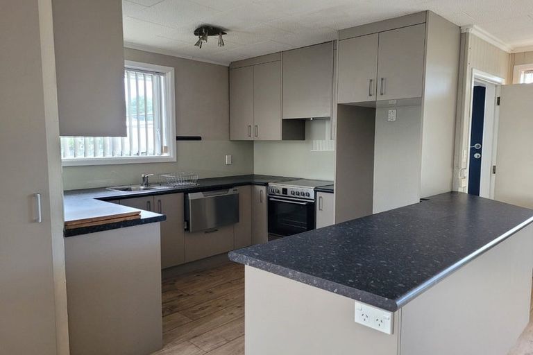 Photo of property in 4 Tulloch Place, Papanui, Christchurch, 8052