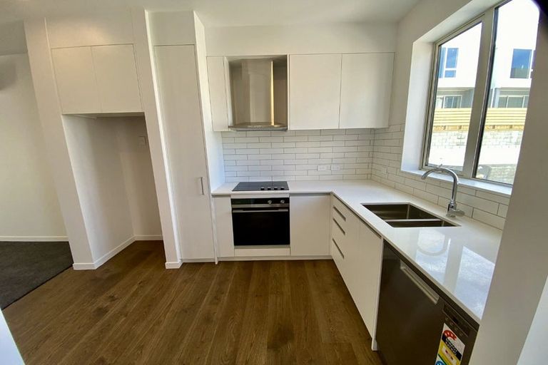 Photo of property in 30u2 Pirie Street, Mount Victoria, Wellington, 6011