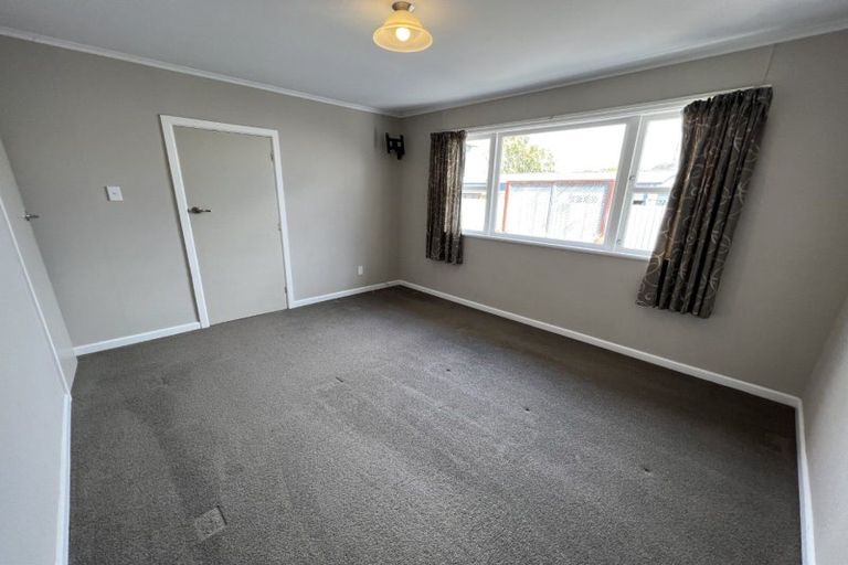 Photo of property in 30 Botanical Road, Takaro, Palmerston North, 4412