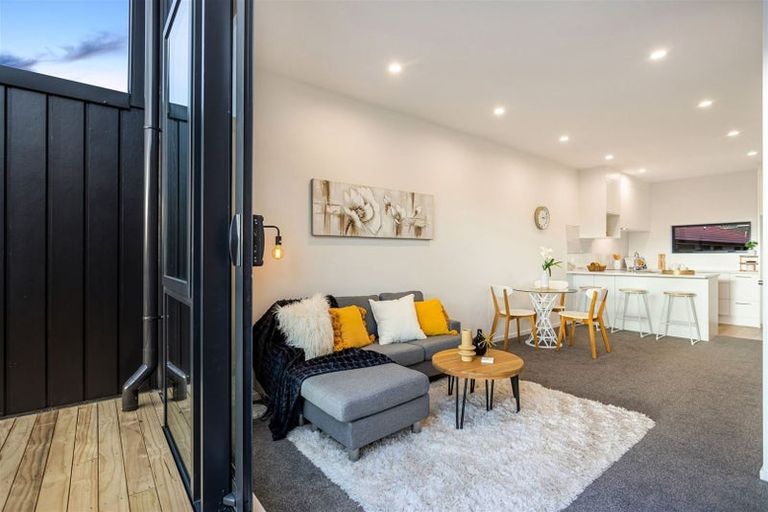 Photo of property in 7 Meg Lane, Glen Eden, Auckland, 0602