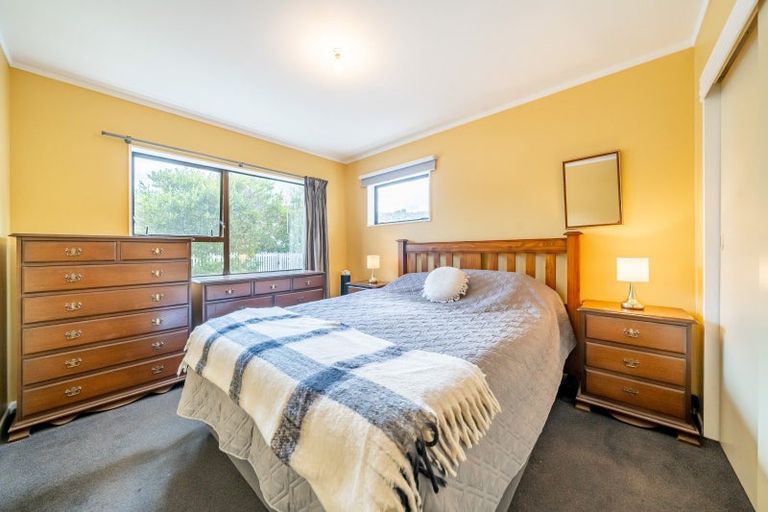 Photo of property in 1/63 Fraser Crescent, Elderslea, Upper Hutt, 5018