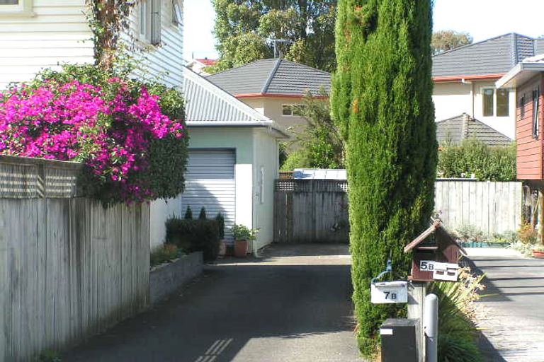 Photo of property in 1/7 Seine Road, Forrest Hill, Auckland, 0620