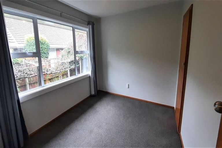 Photo of property in 12 Ashfield Place, Ilam, Christchurch, 8041