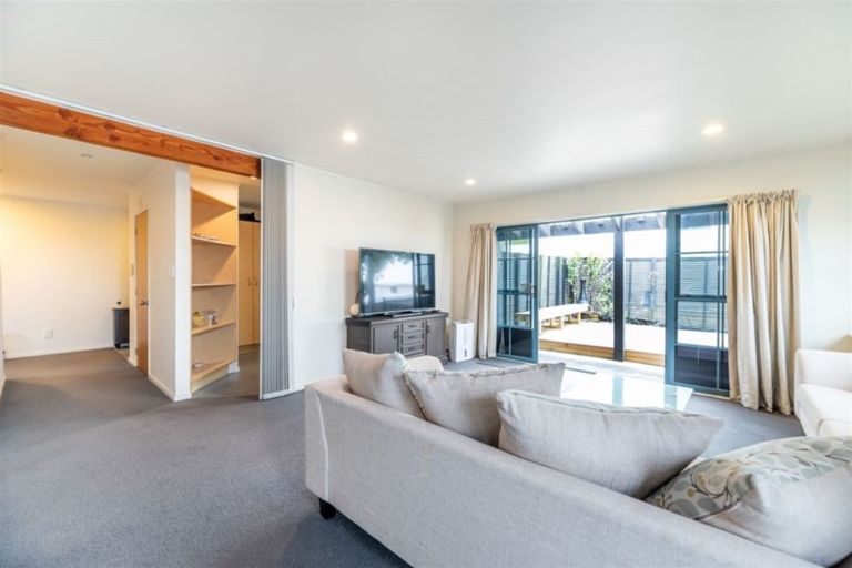 Photo of property in 12/485 Don Buck Road, Massey, Auckland, 0614