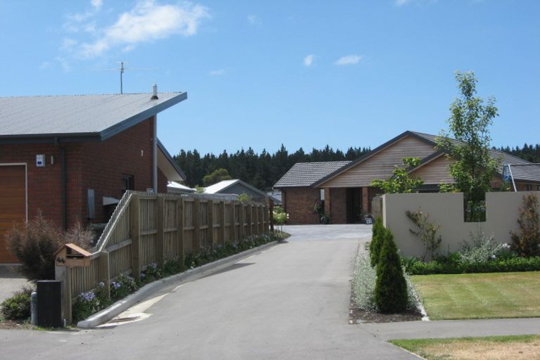 Photo of property in 44 Foresters Crescent, Parklands, Christchurch, 8083