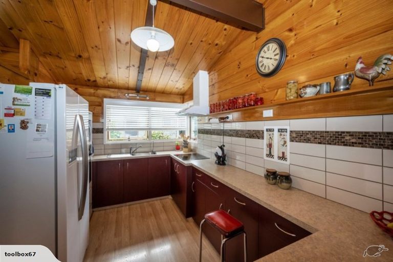 Photo of property in 28 Meachen Terrace, Waiuku, 2123