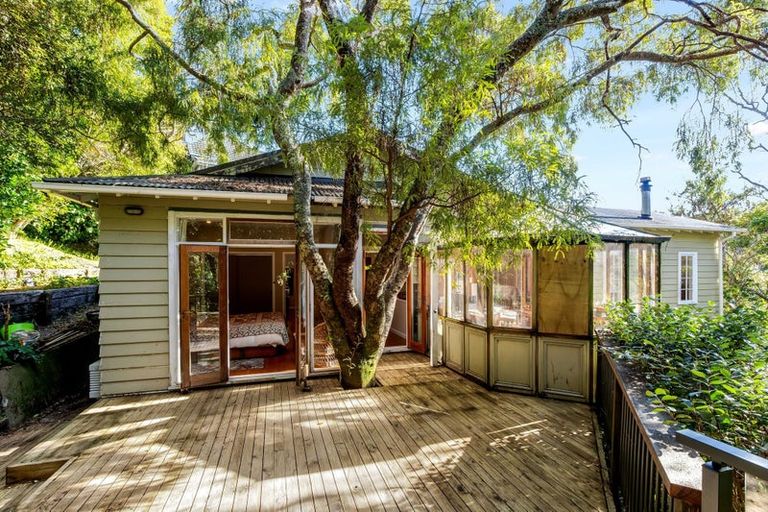 Photo of property in 16 Walter Road, Lowry Bay, Lower Hutt, 5013