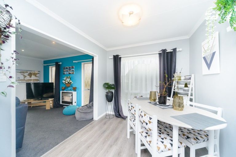 Photo of property in 10 Hillcrest Drive, Kelvin Grove, Palmerston North, 4414