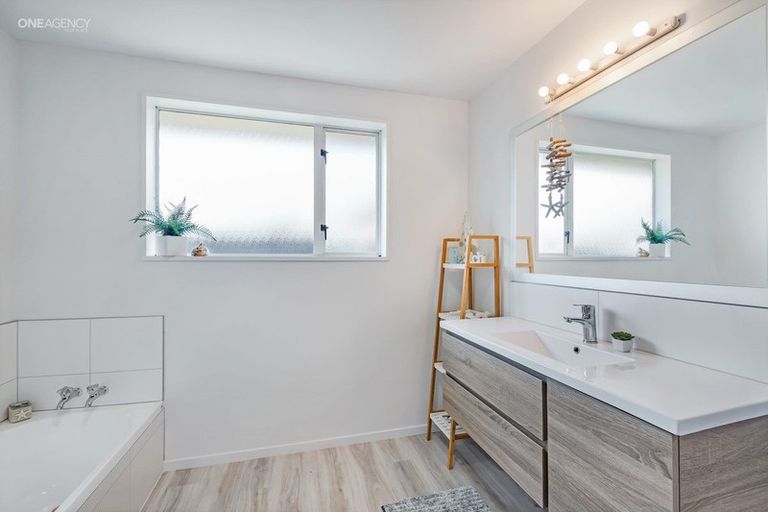 Photo of property in 6 Busby Place, Kaiapoi, 7630