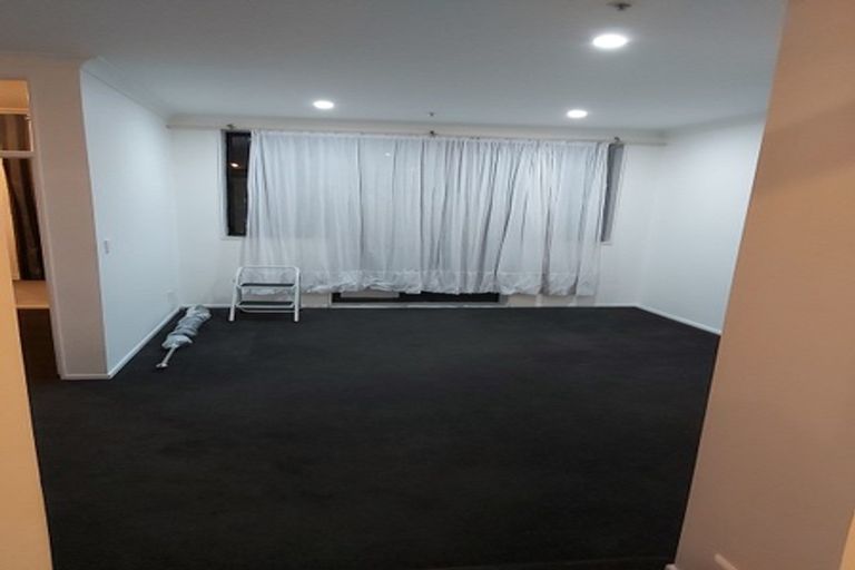 Photo of property in Terrace Garden Apartments, 10e/120 The Terrace, Wellington Central, Wellington, 6011