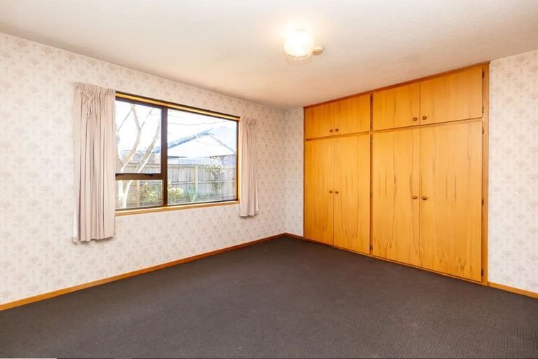 Photo of property in 24 Sawtell Place, Northcote, Christchurch, 8052