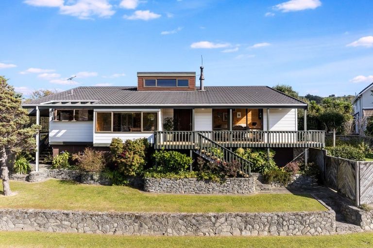 Photo of property in 30 Observatory Close, Whitby, Porirua, 5024