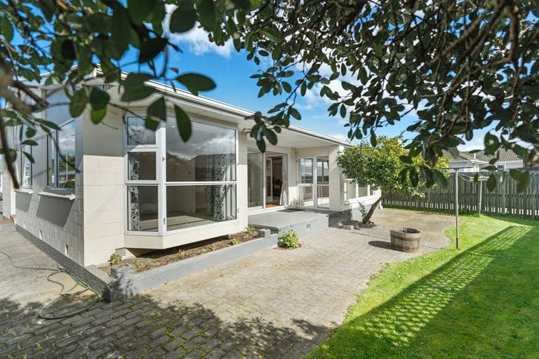 Photo of property in 17 Suva Street, Upper Riccarton, Christchurch, 8041