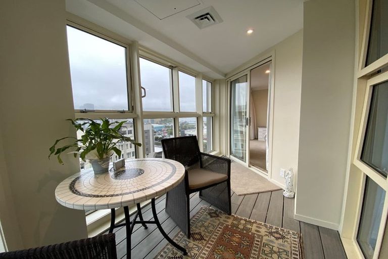 Photo of property in 8a/5 Kent Terrace, Mount Victoria, Wellington, 6011