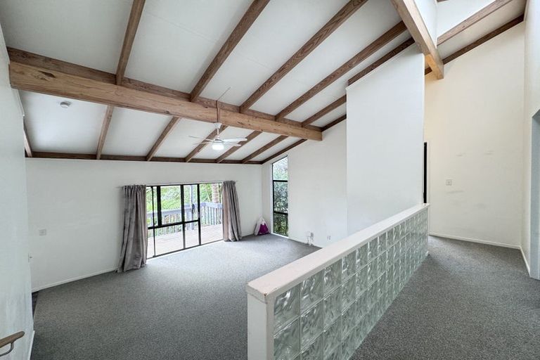Photo of property in 949 East Coast Road, Torbay, Auckland, 0630