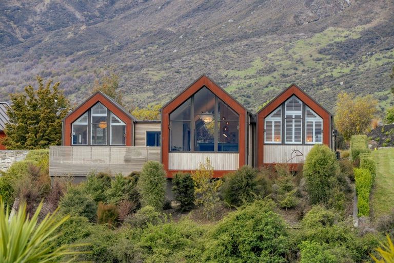Photo of property in 4 Mckellar Drive, Jacks Point, Queenstown, 9371