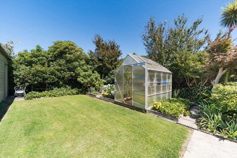 Photo of property in 360 Featherston Street, Palmerston North, 4414
