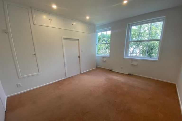 Photo of property in 2u1 King Street, Mount Cook, Wellington, 6021